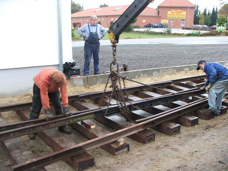 2009-09-30, Museumsbahn Weichenbau66.JPG